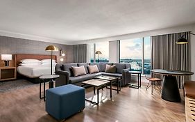 Sheraton Gateway Hotel In Toronto International Airport